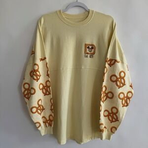 Disney Spirit Jersey Mickey Pretzels Yellow Disney World Medium Snacks